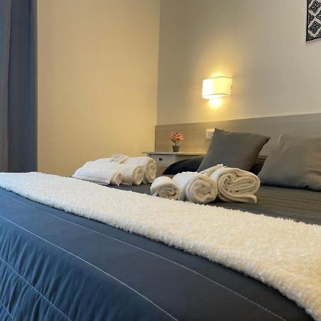 Hotel Augustus มิลาโน แมริตทิมา ภายนอก รูปภาพ