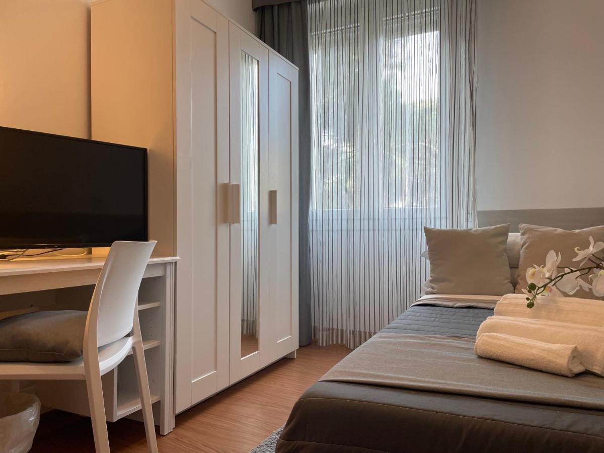 Hotel Augustus มิลาโน แมริตทิมา ภายนอก รูปภาพ
